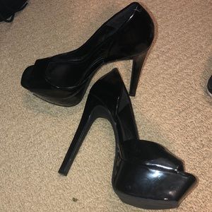 Jessica Simpson Platform Patent Pump